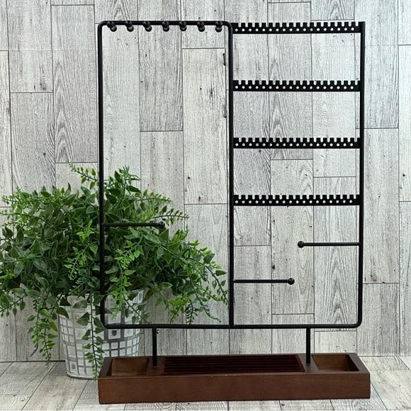 Metal Jewelry Organizer Stand Large 5 Tier Design Earrings Necklaces Bracelets - Picture 1 of 4